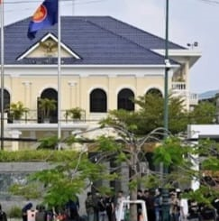 More than 400 Indonesians released from Cambodian scam networks 